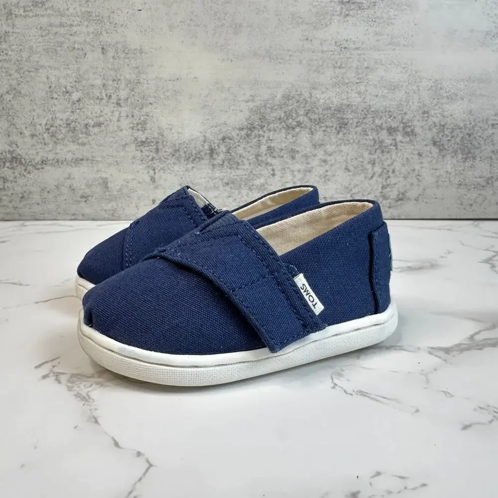 Toms classic shoes